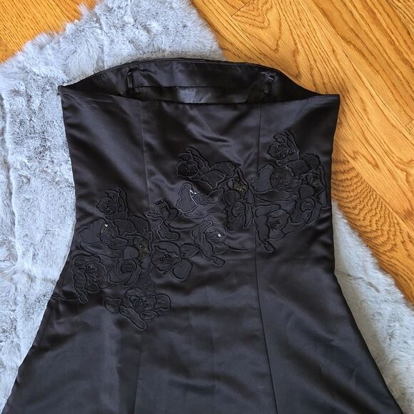 White House Black Market Black Strapless Dress, Women's Size 0, Great Condition - Picture 10 of 11